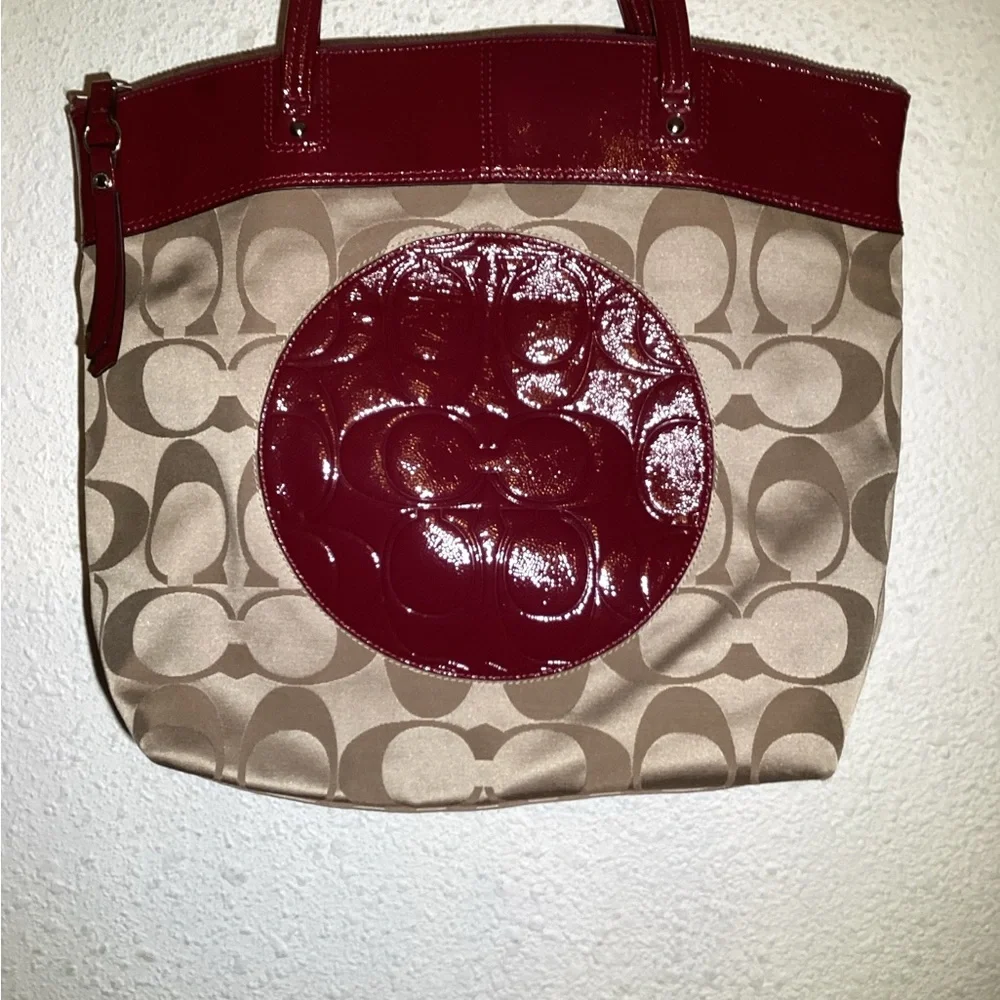Coach LAURA signature tote shoulder bag